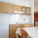 With A Parking Space Kukljica, Ugljan - 8196 Apartman