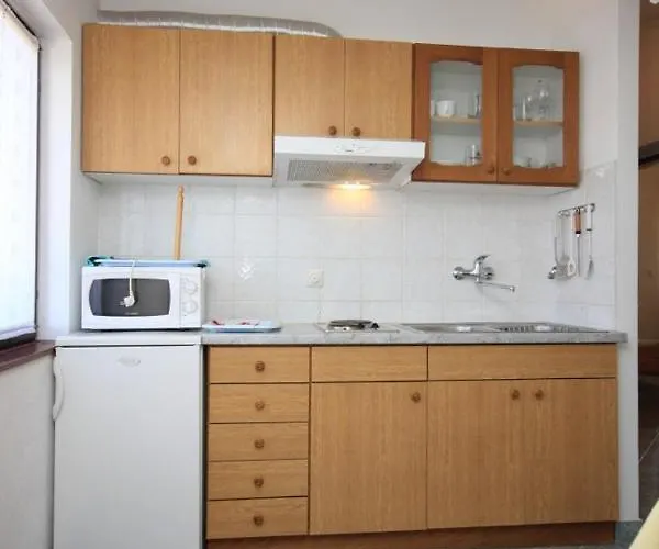 With A Parking Space Kukljica, Ugljan - 8196 Apartament