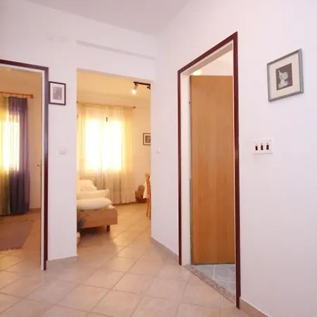 With A Parking Space Kukljica, Ugljan - 8196 * Kukljica