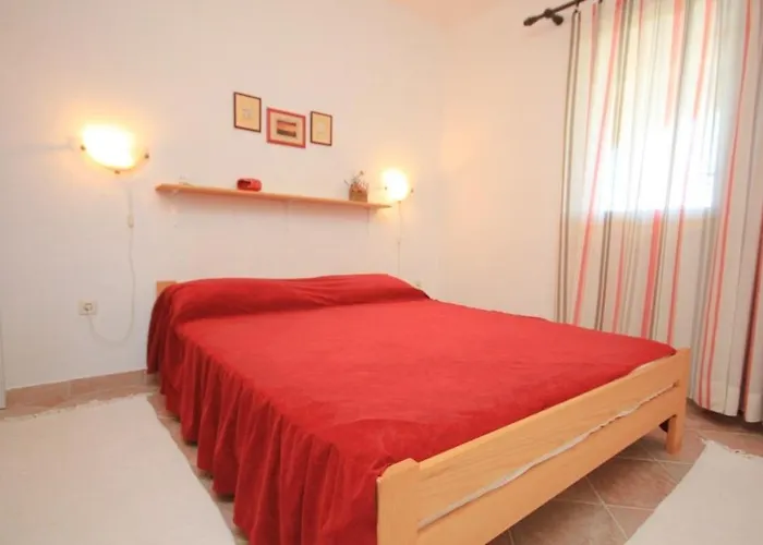 With A Parking Space Kukljica, Ugljan - 8196 Апартаменты