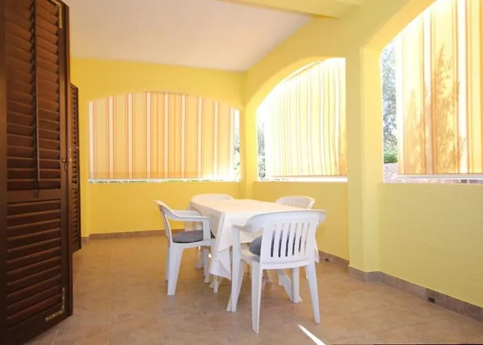 With A Parking Space Kukljica, Ugljan - 8196 Апартаменты